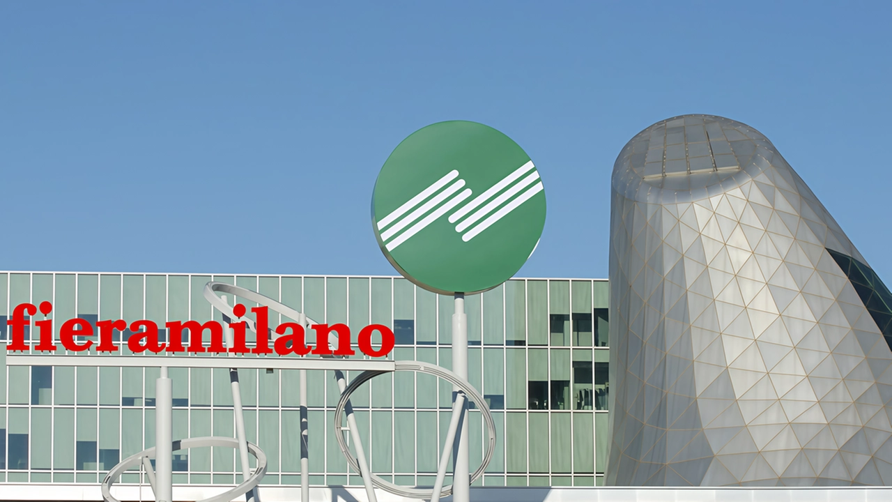 L’insegna della Fiera di Milano L’insegna della Fiera di Milano