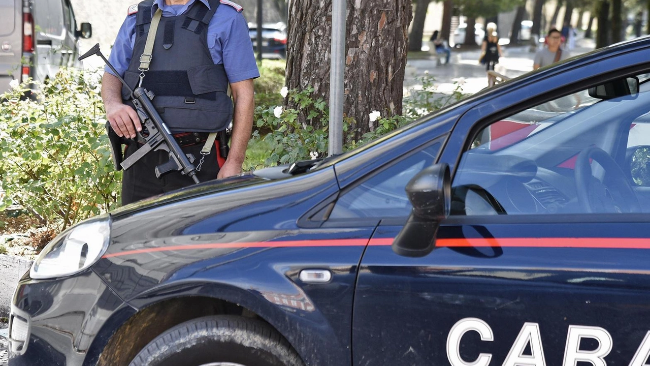 Il rave è stato organizzato nel capannone in disuso della zona industriale di via Pacinotti al confine con Monza Il rave è stato organizzato nel capannone in disuso della zona industriale di via Pacinotti al confine con Monza