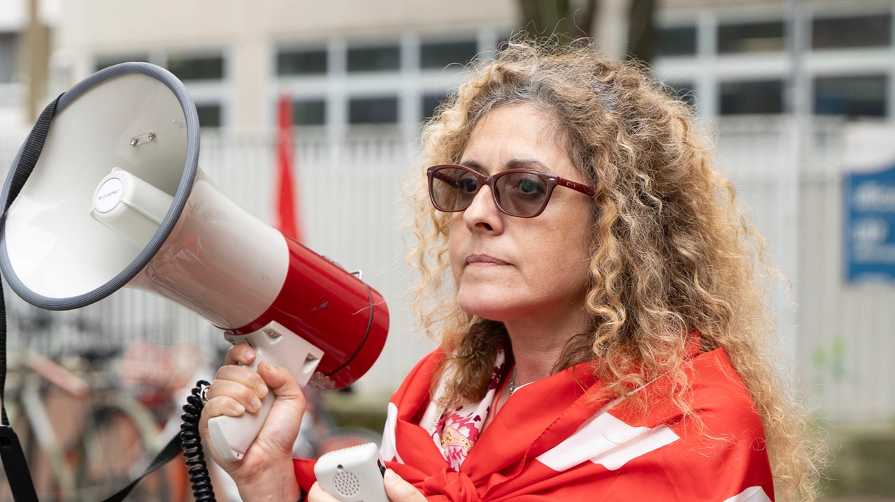 La sindacalista Maria Cristina Salerno pone l’accento sul cambio di contratto per effetto del cambio di gestione: la proposta è un passo indietro La sindacalista Maria Cristina Salerno pone l’accento sul cambio di contratto per effetto del cambio di gestione: la proposta è un passo indietro