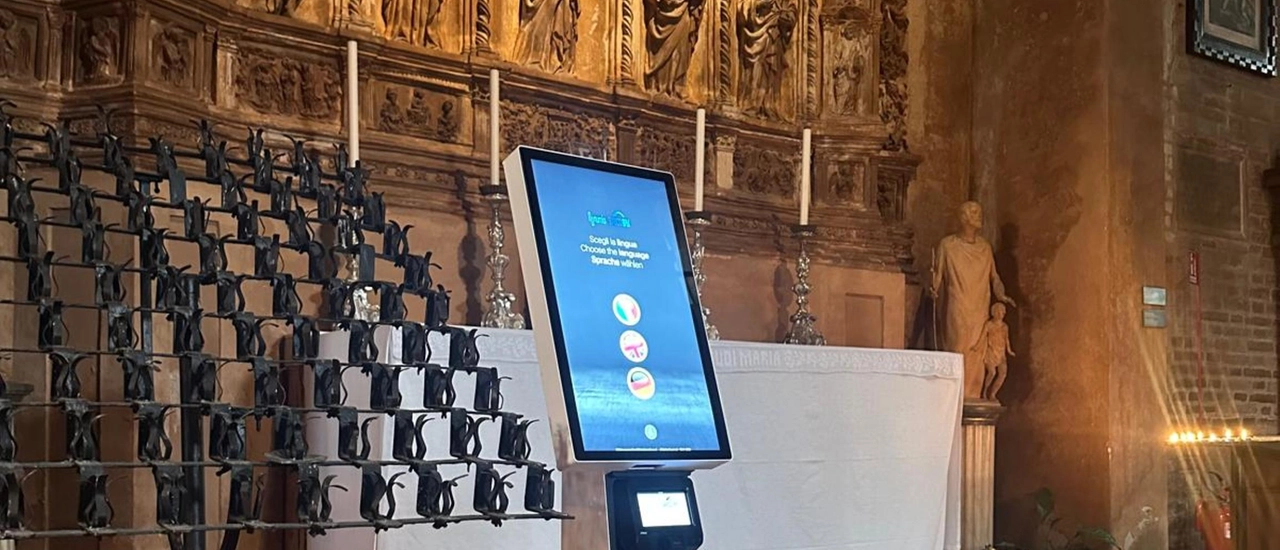 Giubileo, arriva l'obolo digitale. Il ‘pos della fede’ sperimentato nella basilica di Sant’Ambrogio