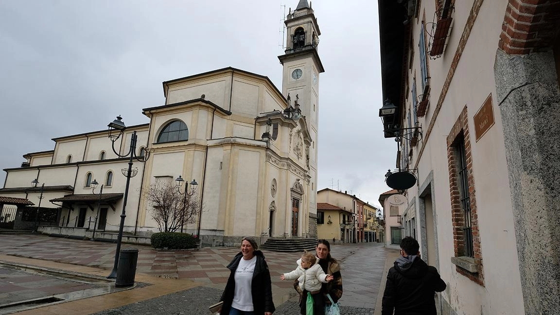 Il sindaco del Comune che è stato culla della Lega punta sul senso di appartenenza dei suoi concittadini. Ma non nasconde i problemi di criminalità e droga e preme l’acceleratore sulla riqualificazione del centro. Il sindaco del Comune che è stato culla della Lega punta sul senso di appartenenza dei suoi concittadini. Ma non nasconde i problemi di criminalità e droga e preme l’acceleratore sulla riqualificazione del centro.