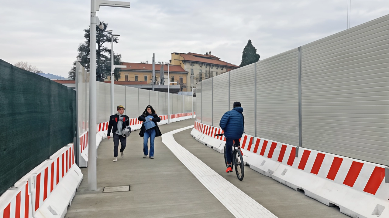 Il progetto di riqualificazione della stazione ferroviaria di Bergamo. Dopo mesi di attesa il passaggio pedonale accessibile a studenti e lavoratori. Il progetto di riqualificazione della stazione ferroviaria di Bergamo. Dopo mesi di attesa il passaggio pedonale accessibile a studenti e lavoratori.