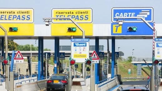 Sessantasette volte senza pagare al casello autostradale. Motivo per cui, nelle ultime due settimane, a un residente nel Cremasco sono... Sessantasette volte senza pagare al casello autostradale. Motivo per cui, nelle ultime due settimane, a un residente nel Cremasco sono...