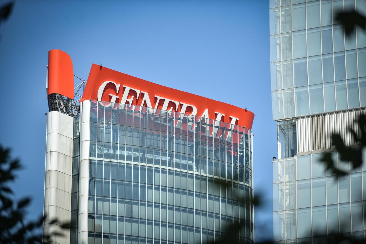 crollo dell8217insegna generali a city life dieci indagati fra manutentori e installatori