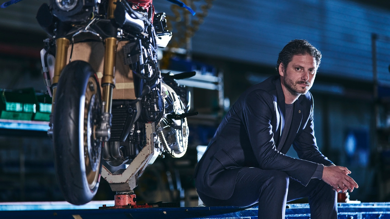 Luca Martin amministratore delegato di MV Agusta riconosce come siano serviti “grandi sacrifici” dopo la crisi del gruppo Ktm cui era legata l’azienda Luca Martin amministratore delegato di MV Agusta riconosce come siano serviti “grandi sacrifici” dopo la crisi del gruppo Ktm cui era legata l’azienda