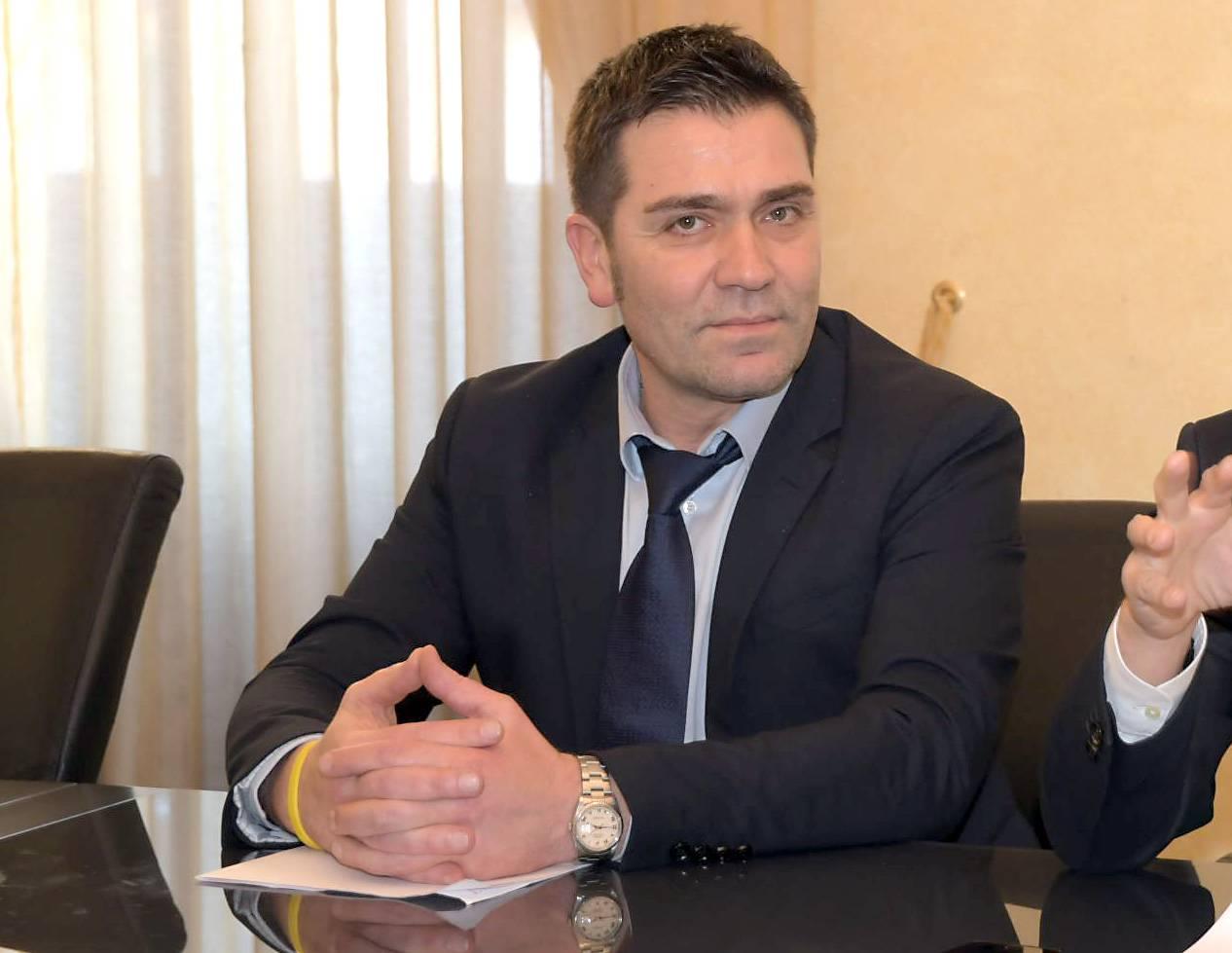 Il sindaco indagato Giovanni Amato: “Sereno per il mio operato, ma non dormo da giorni” Il sindaco indagato Giovanni Amato: “Sereno per il mio operato, ma non dormo da giorni”