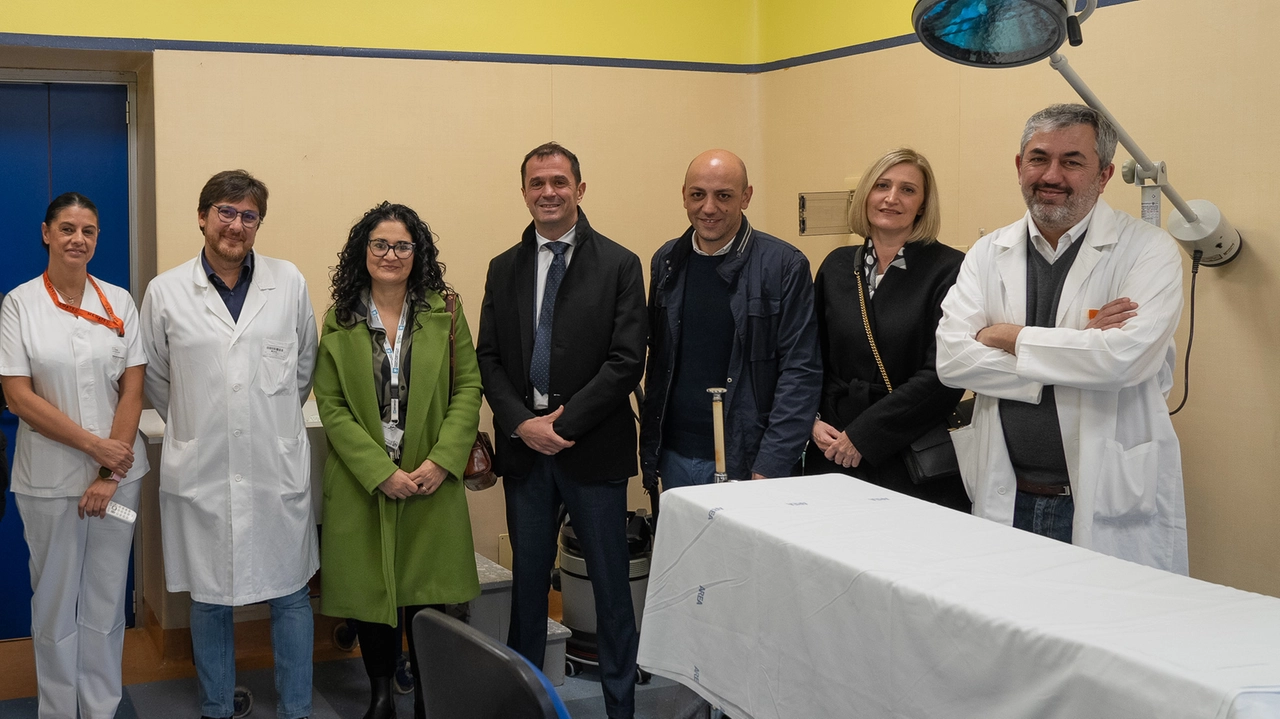 Le autorità e i medici ieri nella sala gessi attivata al primo piano dell’ospedale Le autorità e i medici ieri nella sala gessi attivata al primo piano dell’ospedale
