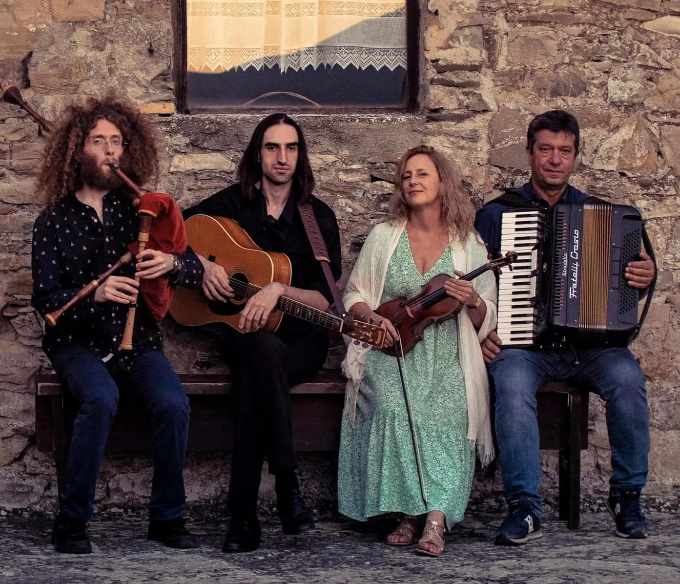 Doppio invito in Oltrepò pavese, concerto folk e piatti della tradizione