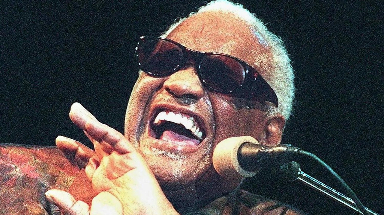 Büyük müzisyen, B.B. King ve James Brown gibi efsanelerle iş birliği yaptı. Municipio 3, 