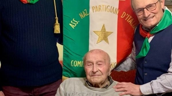 Sergio Spolini ed Egidio Melè col partigiano Ezio Riccardo Peroni Sergio Spolini ed Egidio Melè col partigiano Ezio Riccardo Peroni