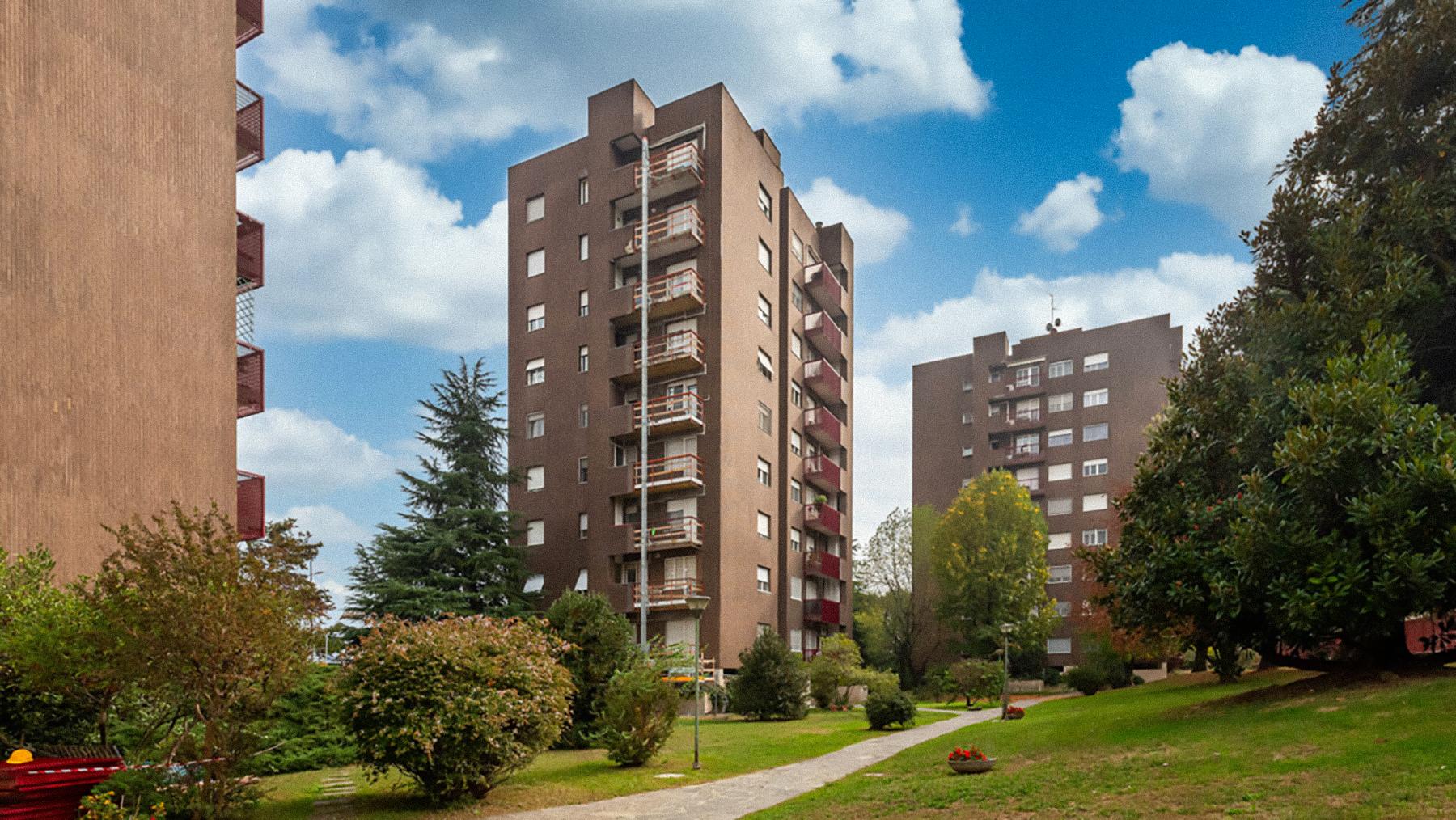Case troppo care in Lombardia: si allarga il divario tra il prezzo medio e la disponibilità delle famiglie Case troppo care in Lombardia: si allarga il divario tra il prezzo medio e la disponibilità delle famiglie