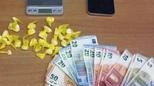 I carabinieri hanno arrestato a Mapello un cittadino marocchino di 31 anni per detenzione ai fini di spaccio di sostanze... I carabinieri hanno arrestato a Mapello un cittadino marocchino di 31 anni per detenzione ai fini di spaccio di sostanze...