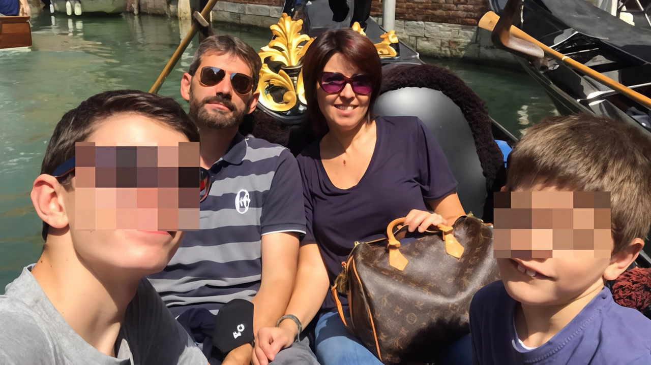 I familiari hanno contattato l’avvocato del ragazzo: dolore immenso, ma siamo pronti a incontrare Riccardo. Gli hanno fatto avere i libri di scuola, lui vuole continuare a studiare. Oggi l’interrogatorio di garanzia.