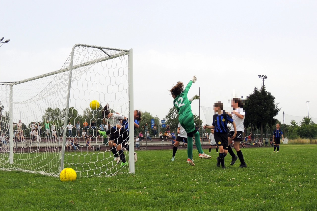 Calcio femminile, colpo di testa: è goal