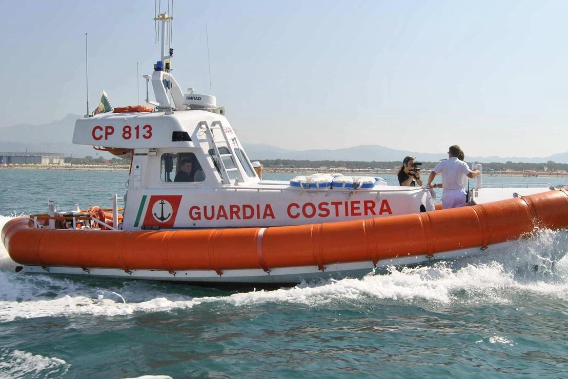 Sul posto è intervenuta la Guardia Costiera