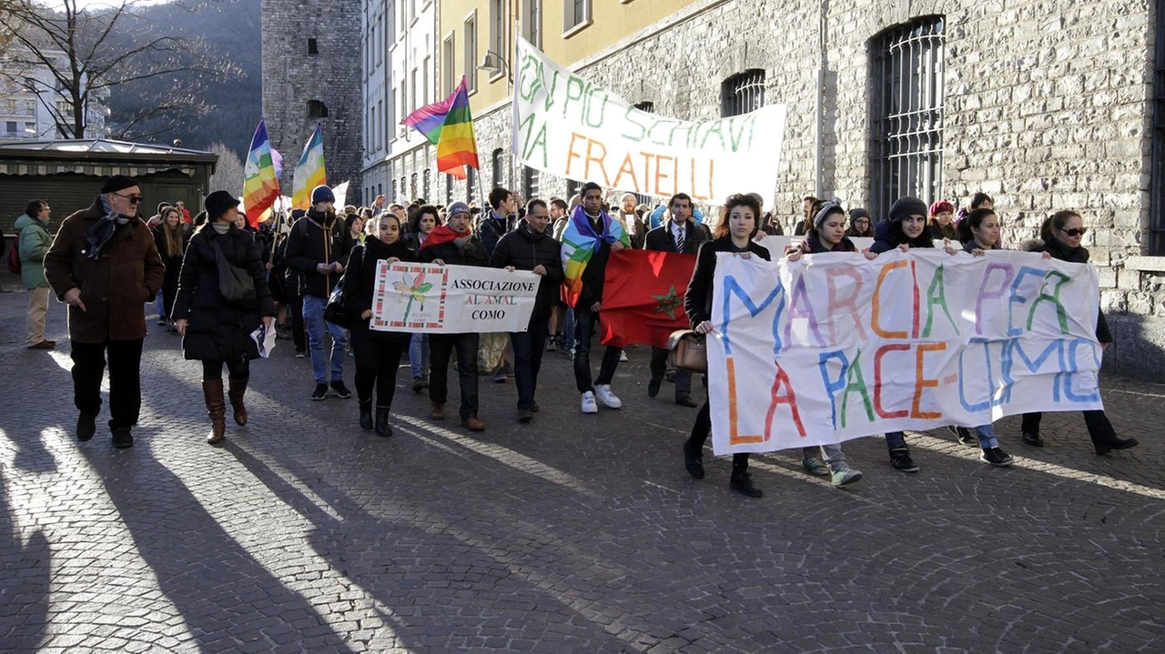 Sono attesi in migliaia domenica pomeriggio a Como per partecipare alla tradizionale Marcia della Pace, un’iniziativa del calendario del Mese... Sono attesi in migliaia domenica pomeriggio a Como per partecipare alla tradizionale Marcia della Pace, un’iniziativa del calendario del Mese...