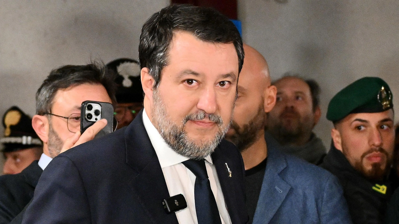Matteo Salvini sotto accusa Matteo Salvini sotto accusa