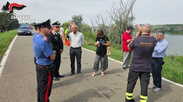 Tragico incidente a San Benedetto Po, l’auto sbanda e si inabissa nel fiume: morti Rubens Grandi e Marisa Aldrighi