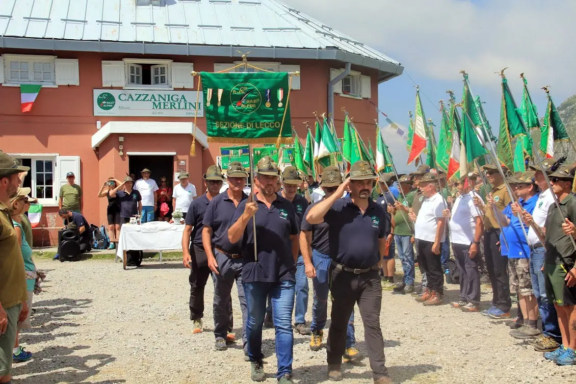 Barzio, il grande cuore degli Alpini: nuovi lavori al rifugio Cazzaniga-Merlini