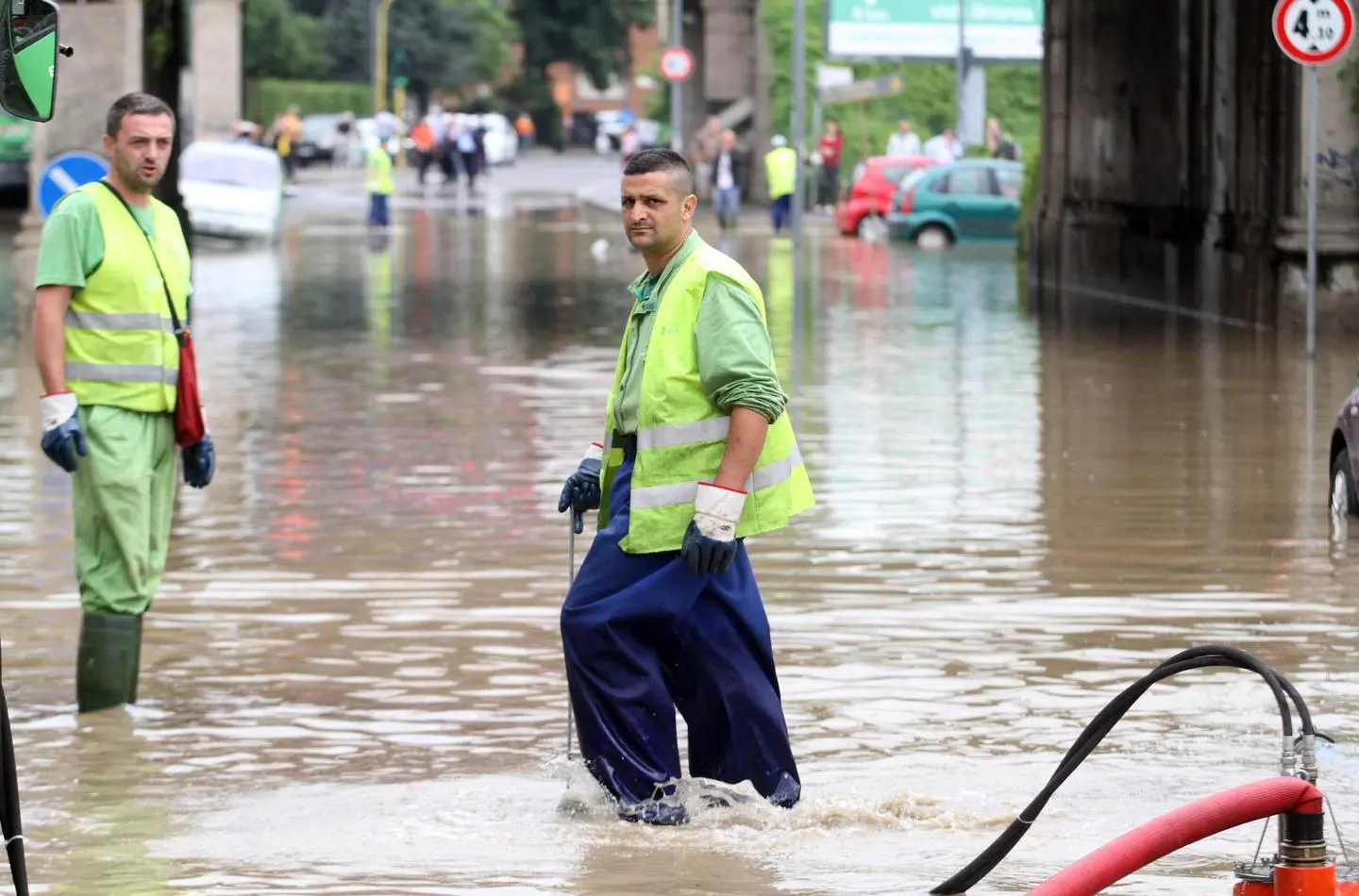 Il Seveso esonda a Lentate: evacuate (ancora) due famiglie che vivono vicino al fiume