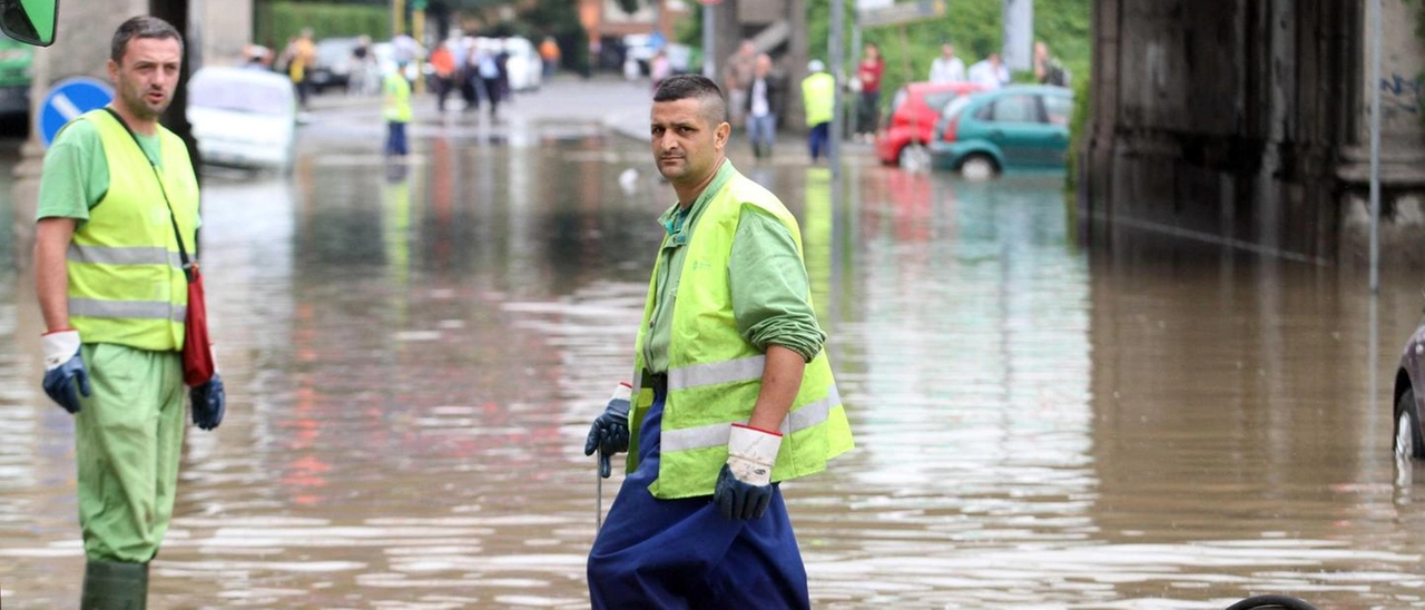 Il Seveso esonda a Lentate: evacuate (ancora) due famiglie che vivono vicino al fiume