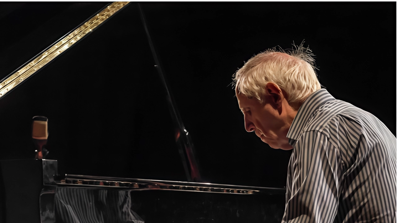 Oggi alla Camera del Lavoro, auditorium Di Vittorio, per la rassegna di jazz e classica contemporanea "Atelier Musicale", giunta... Oggi alla Camera del Lavoro, auditorium Di Vittorio, per la rassegna di jazz e classica contemporanea "Atelier Musicale", giunta...