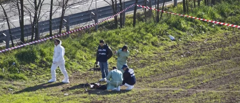 Omicidio di Pieve Fissiraga, caccia all’uomo che ha chiamato la madre in Marocco: “Tuo figlio è morto”