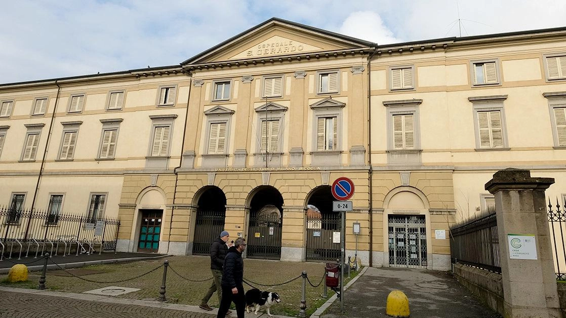 L’Ospedale Vecchio di via Solferino è un’enorme area quasi del tutto dismessa Gli ex padiglioni dell’Umberto I con oltre 65mila metri quadrati subito a ridosso del centro di Monza cercano un futuro L’Ospedale Vecchio di via Solferino è un’enorme area quasi del tutto dismessa Gli ex padiglioni dell’Umberto I con oltre 65mila metri quadrati subito a ridosso del centro di Monza cercano un futuro