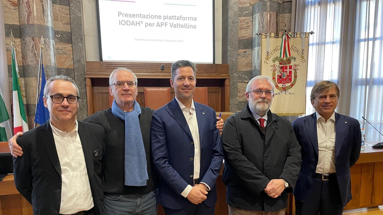 La presentazione della piattaforma Iodah per gli albergatori Da sinistra Evaristo Pini Roberto Galli Davide Menegola e Fabio Primerano La presentazione della piattaforma Iodah per gli albergatori Da sinistra Evaristo Pini Roberto Galli Davide Menegola e Fabio Primerano