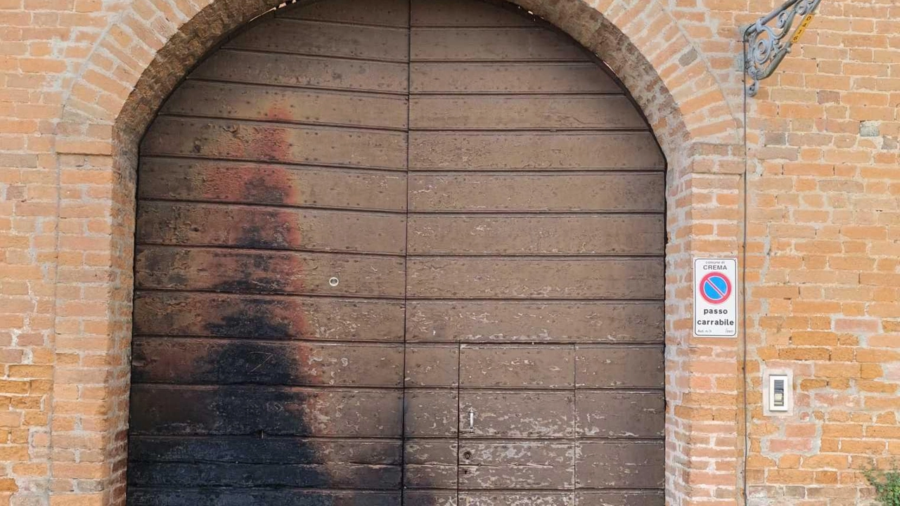 Corsa dei vigili del fuoco la scorsa notte poco dopo le 3.30 per un principio d’incendio che ha interessato il... Corsa dei vigili del fuoco la scorsa notte poco dopo le 3.30 per un principio d’incendio che ha interessato il...
