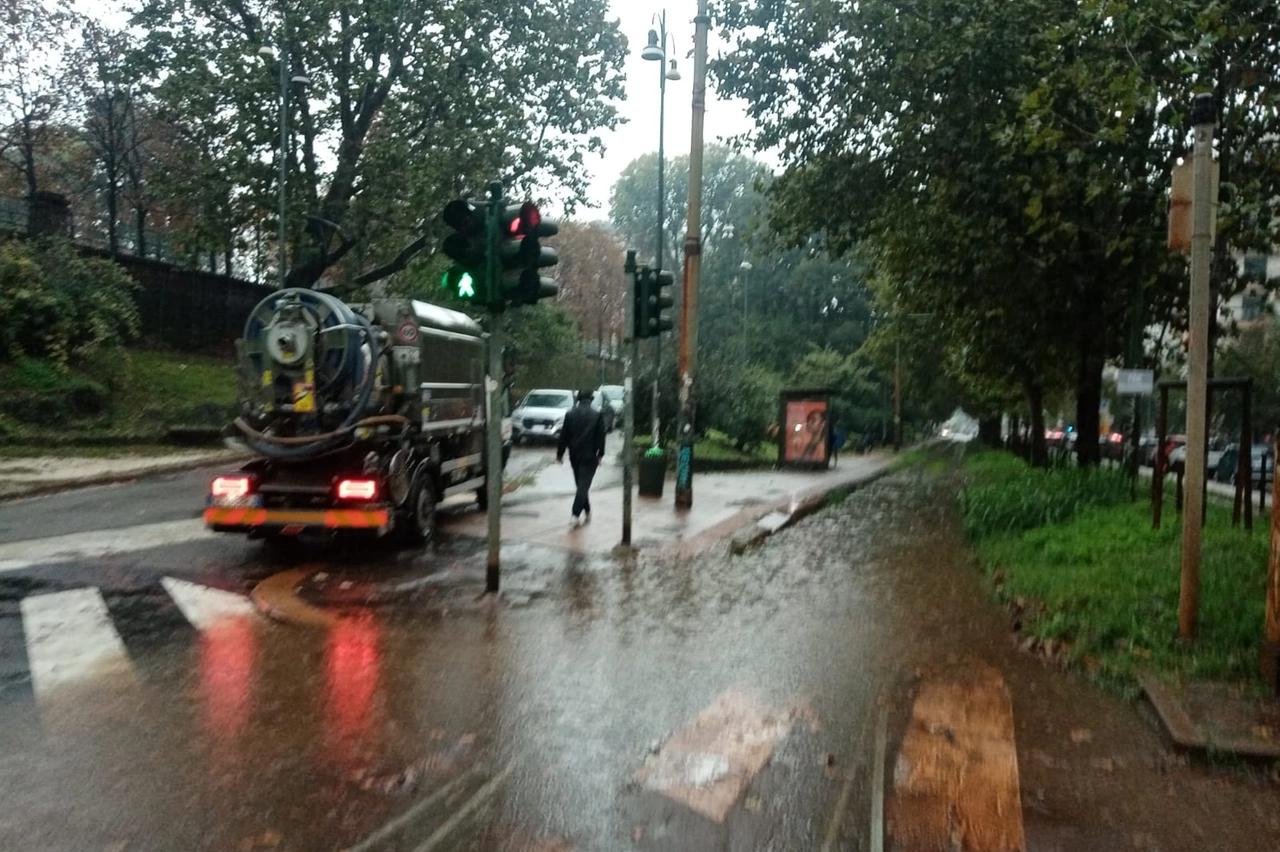 Interscambio del tram allagato in via Lazzaretto