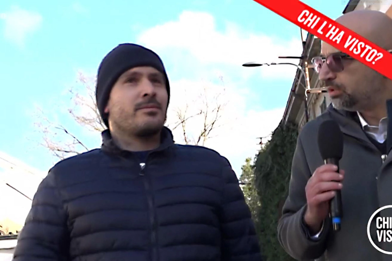 Andrea Sempio, 37 anni, intervistato da un giornalista di Chi l'ha visto?