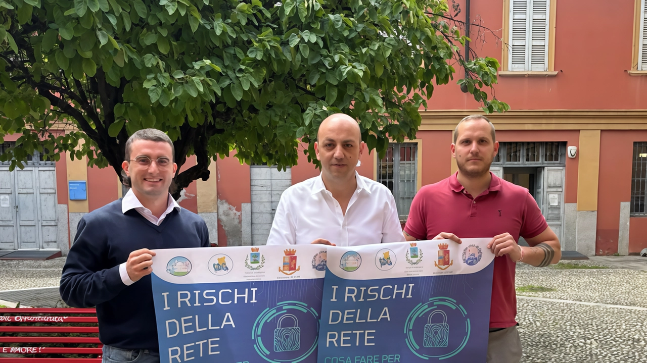 Codogno sviscera “I rischi della Rete“ con un omonimo incontro dedicato ai ragazzi e organizzato da Comitato giovani, commissione Pari... Codogno sviscera “I rischi della Rete“ con un omonimo incontro dedicato ai ragazzi e organizzato da Comitato giovani, commissione Pari...