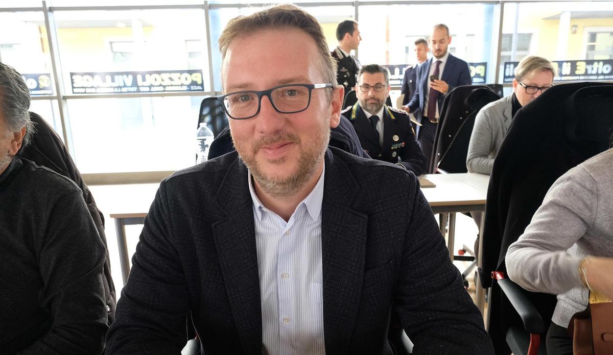 Un milione di euro per le aule. E banchi nuovi in tutte le classi Un milione di euro per le aule. E banchi nuovi in tutte le classi