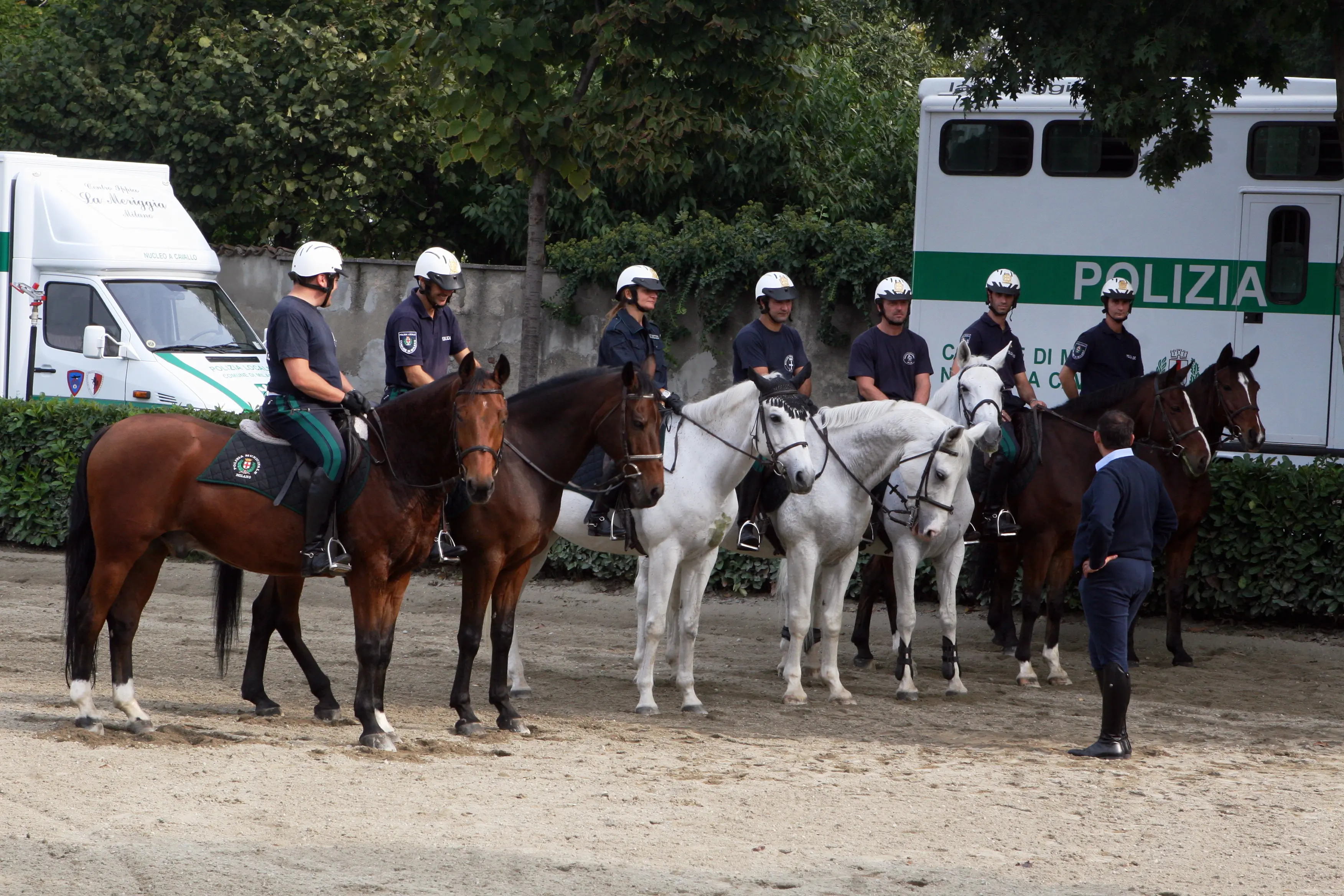 Nei parchi di Milano tornano i ghisa a cavallo: le prime pattuglie entrano in servizio a giugno