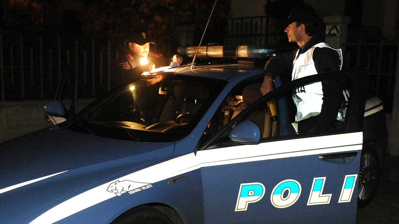 Polizia nelle strade di Milano Polizia nelle strade di Milano