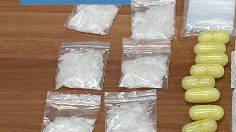 La droga sequestrata al rider di 43 anni La droga sequestrata al rider di 43 anni