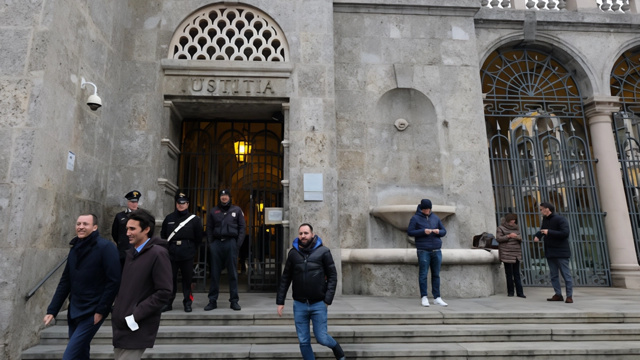 Sei rinvii a giudizio per l’operazione che secondo la Procura avrebbe provocato un danno di almeno 60 milioni Sei rinvii a giudizio per l’operazione che secondo la Procura avrebbe provocato un danno di almeno 60 milioni