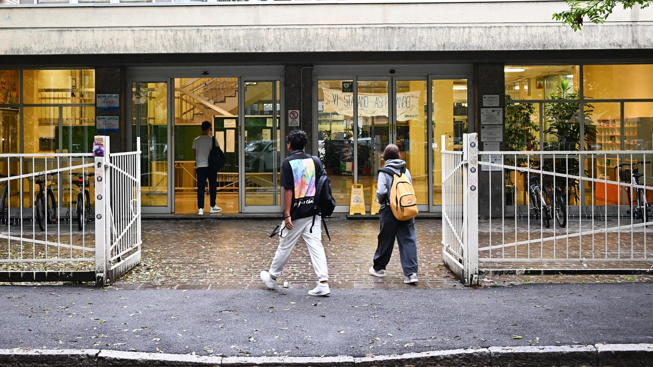 Il report Eduscopio ha analizzato diversi fattori per creare una classifica dei migliori licei classici, scientifici e linguistici di tutta Italia Il report Eduscopio ha analizzato diversi fattori per creare una classifica dei migliori licei classici, scientifici e linguistici di tutta Italia