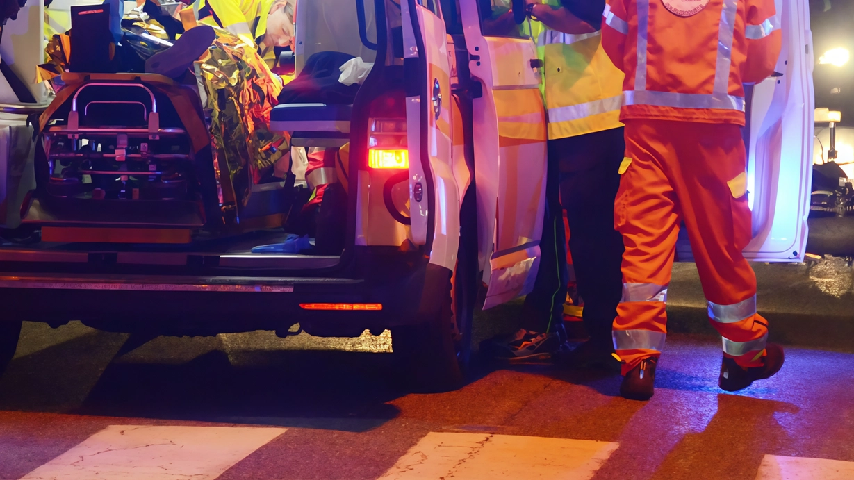 Grave incidente a Orzinuovi: giovane ferito in incidente stradale durante il rientro da una festa. Indagini in corso, guidatore dell'altra auto positivo all'alcol test. Grave incidente a Orzinuovi: giovane ferito in incidente stradale durante il rientro da una festa. Indagini in corso, guidatore dell'altra auto positivo all'alcol test.