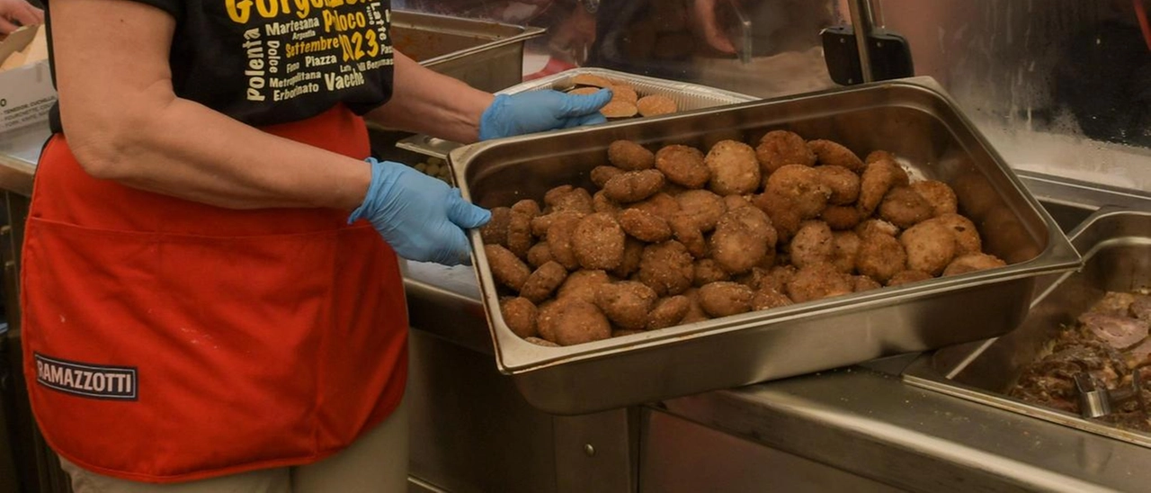 Sagra dei mondeghili, le polpette fanno boom