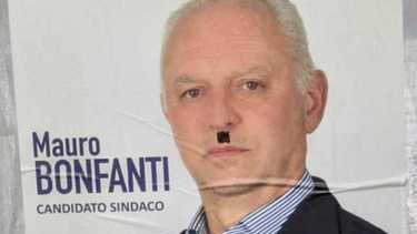 Bonfanti Hitler da Ilgiorno.it bonfantihitler vandalizzato il manifesto
