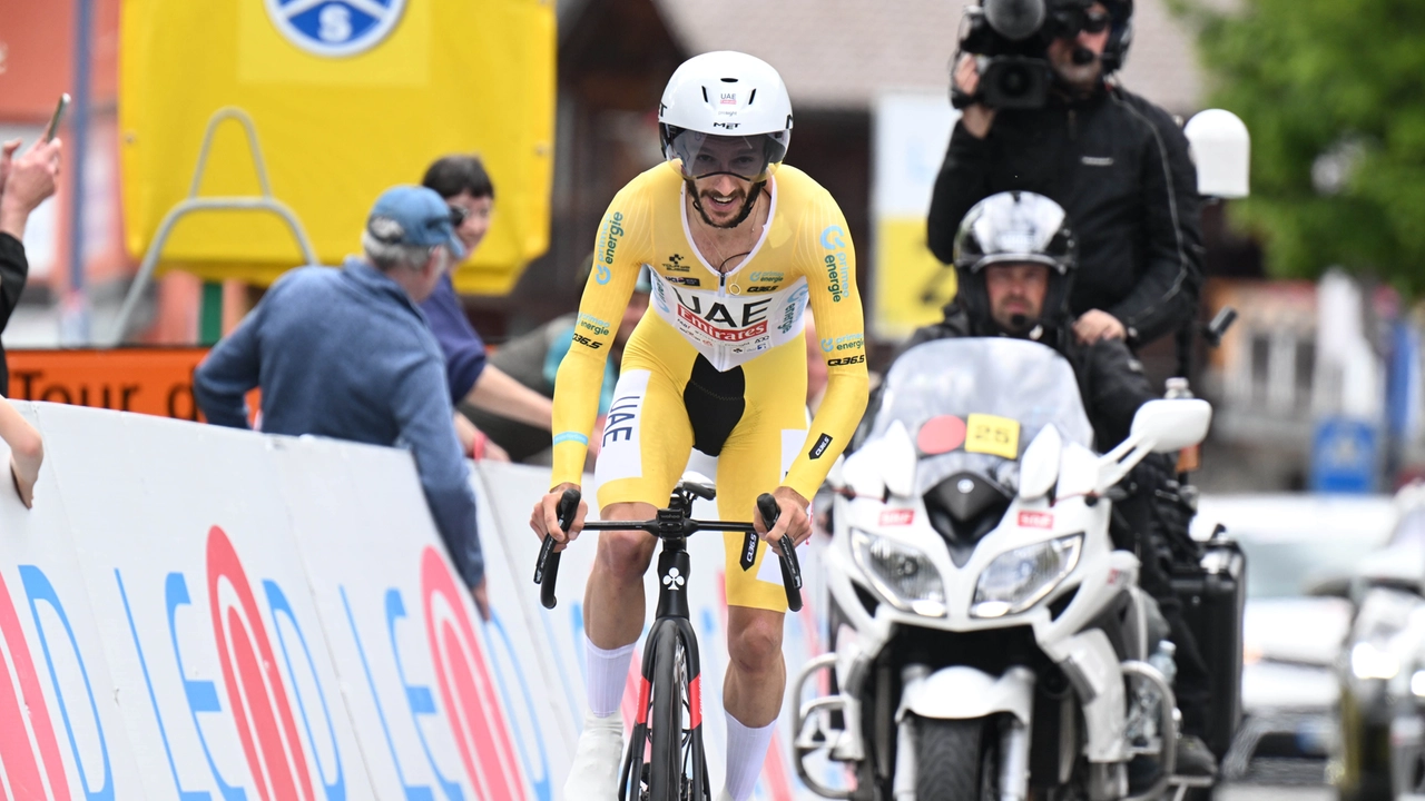 Il ciclista britannico Adam Yates vincitore l’anno scorso del Giro di Svizzera Il ciclista britannico Adam Yates vincitore l’anno scorso del Giro di Svizzera