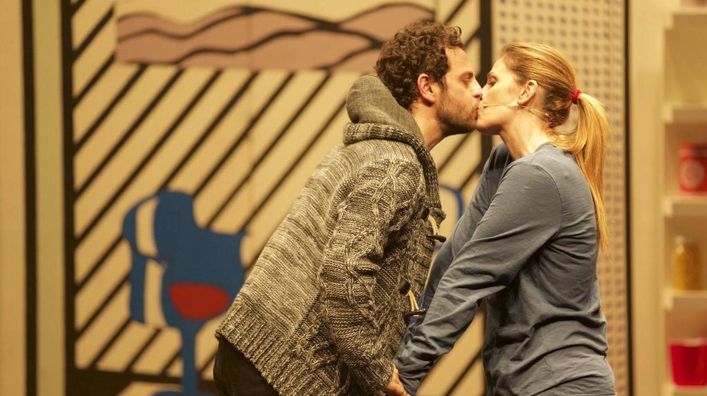 Gabriele Pignotta e Vanessa Incontrada protagonisti della commedia in scena al Manzoni