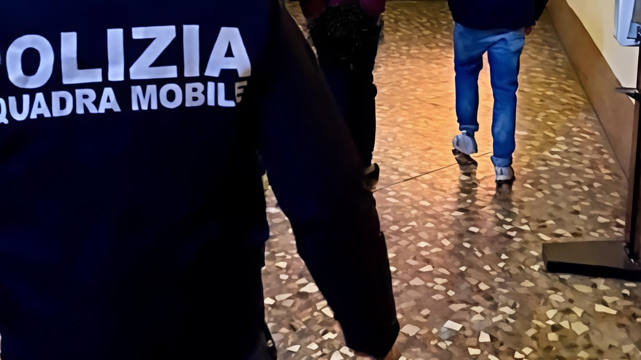Mandato di cattura per cinque persone. Agivano contro i più deboli in modo casuale Mandato di cattura per cinque persone. Agivano contro i più deboli in modo casuale