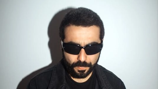 Pierluigi Frau 28 anni in arte semplicemente Frau cantautore lecchese Pierluigi Frau 28 anni in arte semplicemente Frau cantautore lecchese