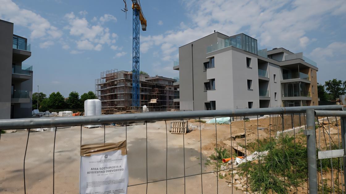 presunta corruzione al comune di usmate velate ancora tre mesi da incubo per chi aspetta la sua casa