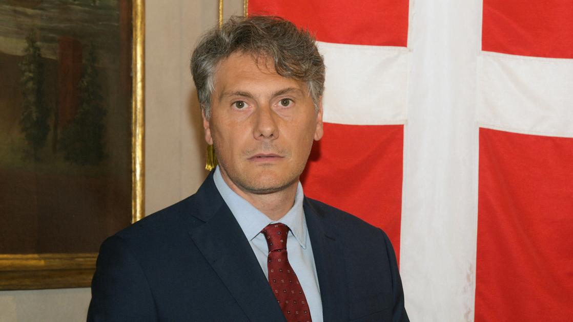 pavia derubata famiglia turisti