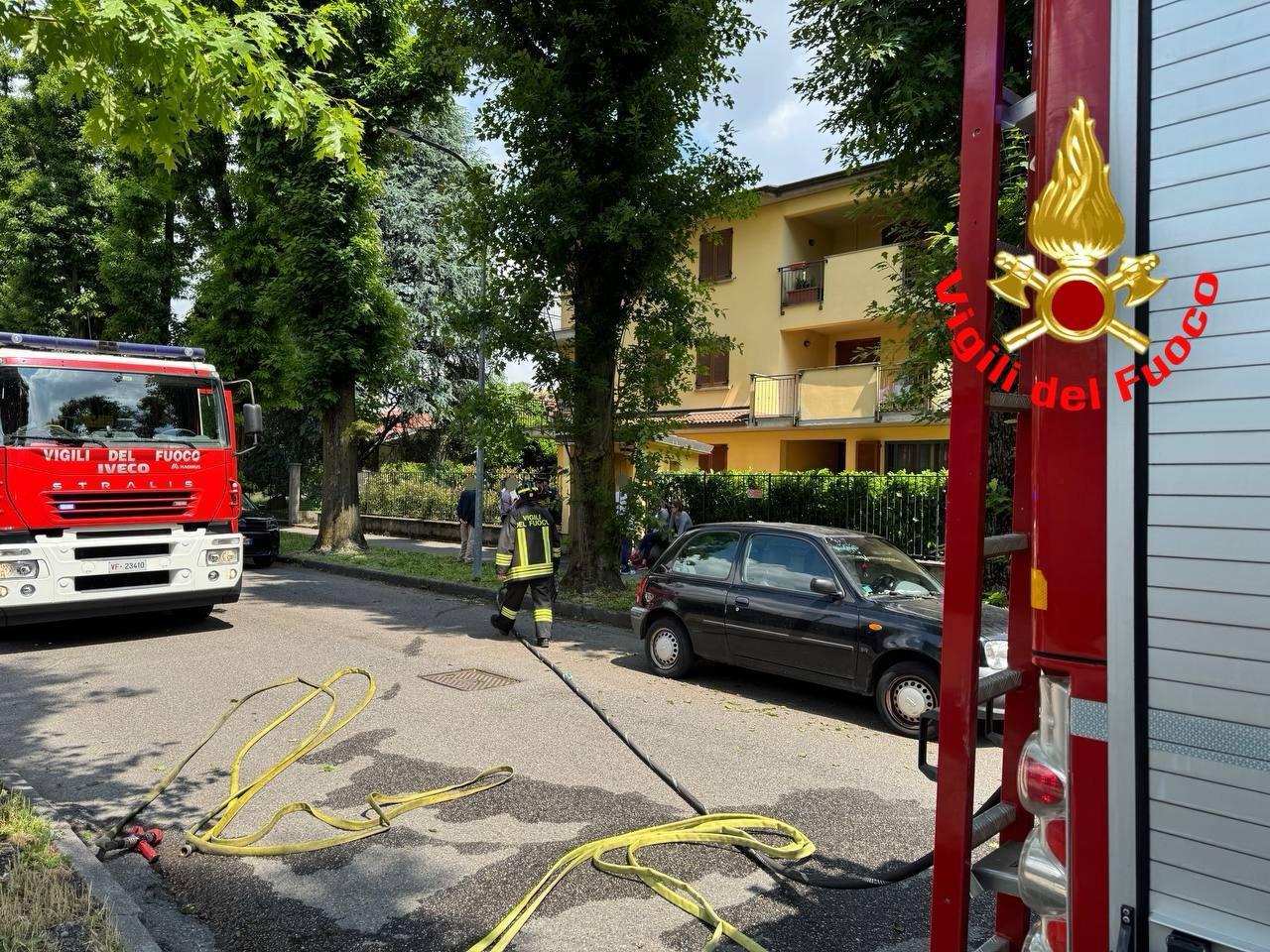 paura a codogno per l incendio di un appartamento tre intossicati casa inagibile da Ilgiorno.it paura a codogno per l incendio di un appartamento tre intossicati casa inagibile