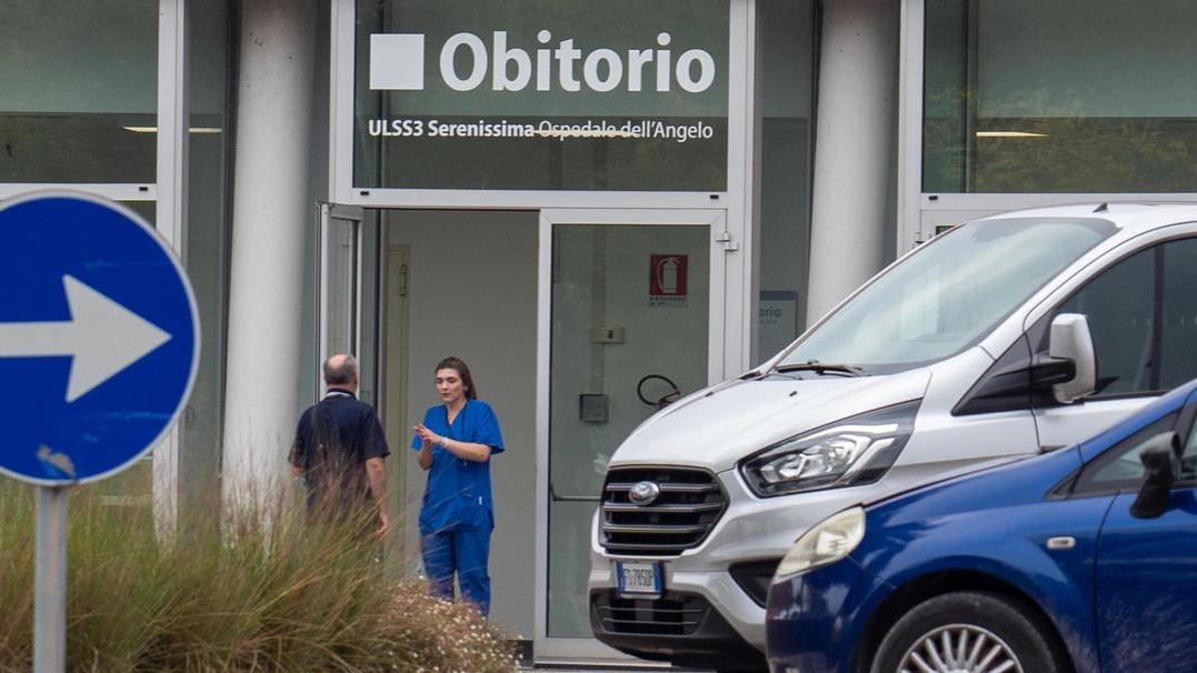 In Lombardia 180 salme senza identità: non hanno un nome e non ci sono parenti o amici a occuparsi della loro sepoltura In Lombardia 180 salme senza identità: non hanno un nome e non ci sono parenti o amici a occuparsi della loro sepoltura